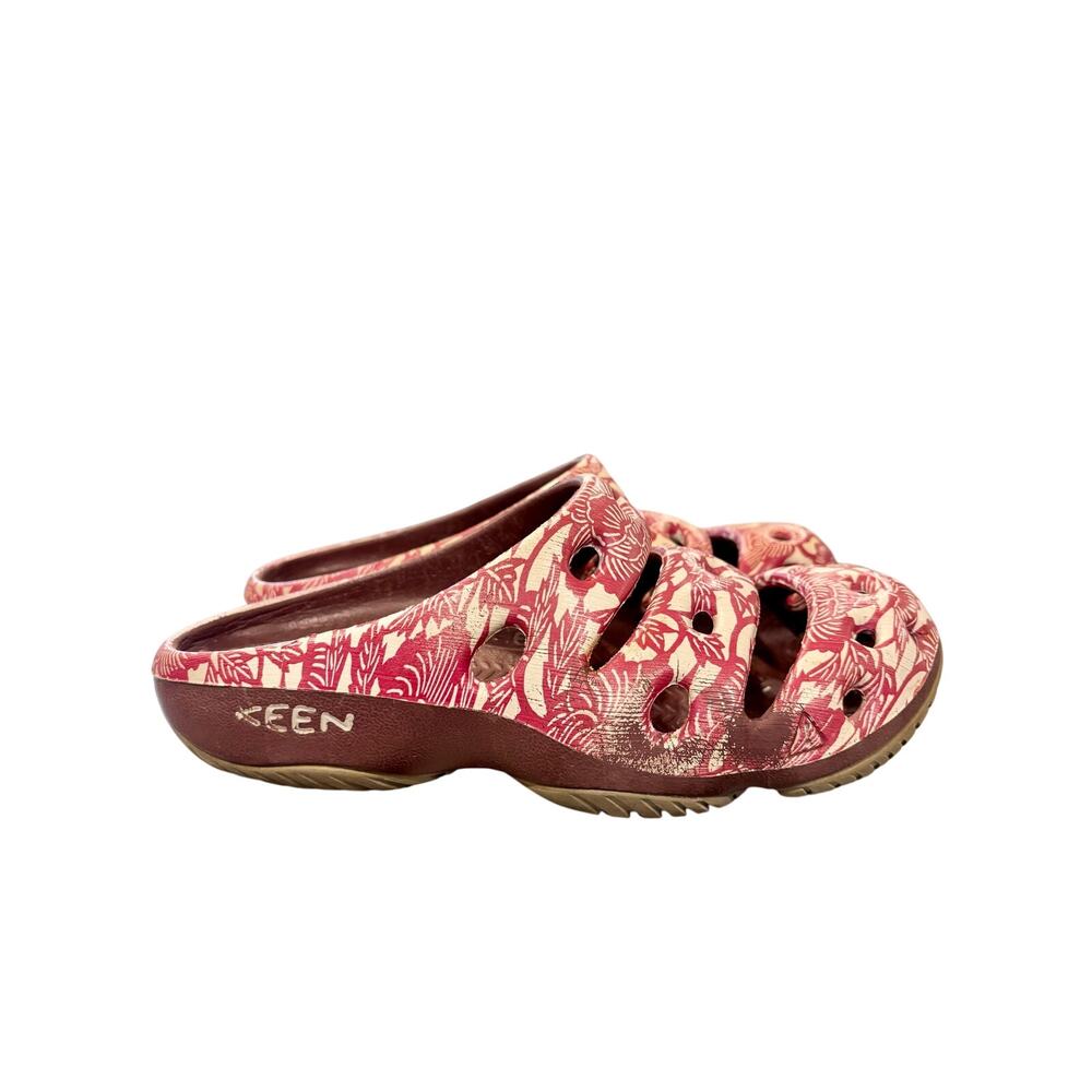 Keen Yogui Arts Clogs Womens 8 Red Floral Slip On Garden Slides Outdoor